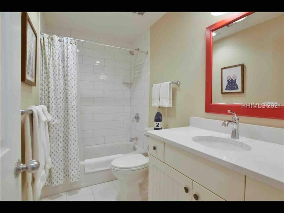 In The Heart Of Harbour Town 2Br 2Ba Pool Access Close To Beach Hilton Head Island Εξωτερικό φωτογραφία