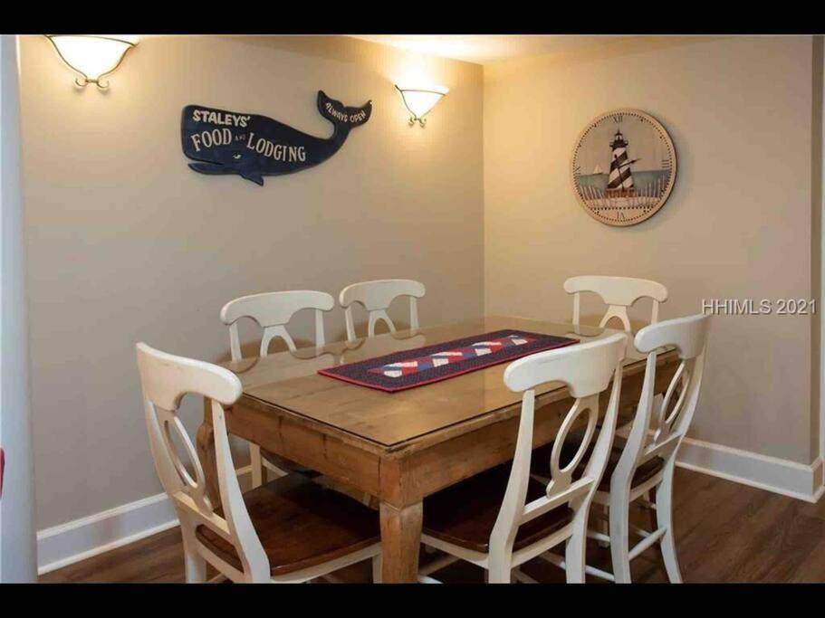 In The Heart Of Harbour Town 2Br 2Ba Pool Access Close To Beach Hilton Head Island Εξωτερικό φωτογραφία